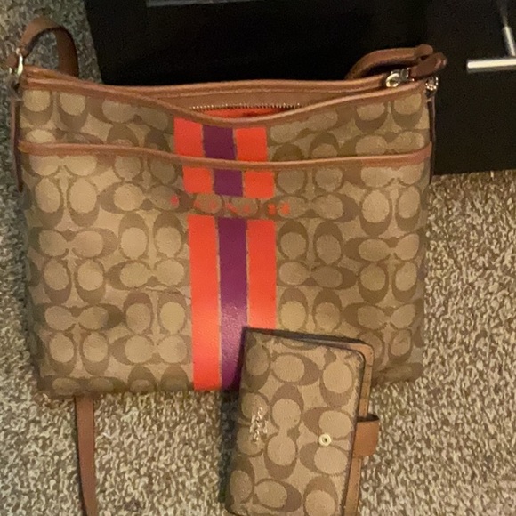 Tan & orange crossbody + wallet. - Picture 1 of 8